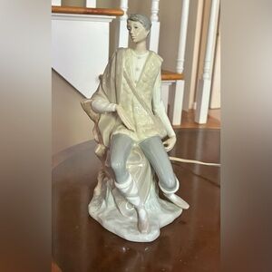 Lladro New Shepherd Boy Sitting Porcelain Figurine 4577 (no walking stick)